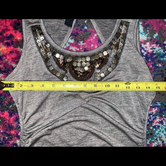 BCX Sleeveless Blouse with Beaded Design on Neckline Size - Picture 5 of 6